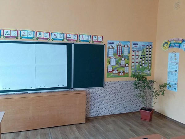 Школа в прифронтовой Марьинке оригинально подготовилась к новому учебному году