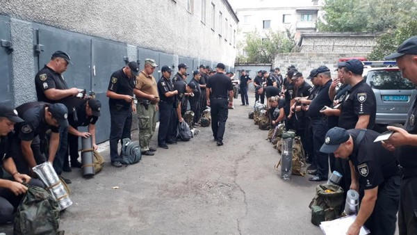 Личный состав Великоновоселковского отделения полиции подняли по «тревоге»