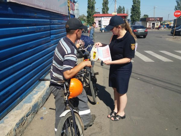 В Курахово спасатели вышли на улицы города