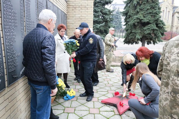 В Марьинке отметили День освобождения Украины от фашистских захватчиков