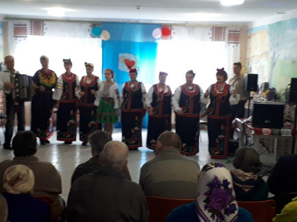 В Великой Новоселке устроили праздник для пожилых людей