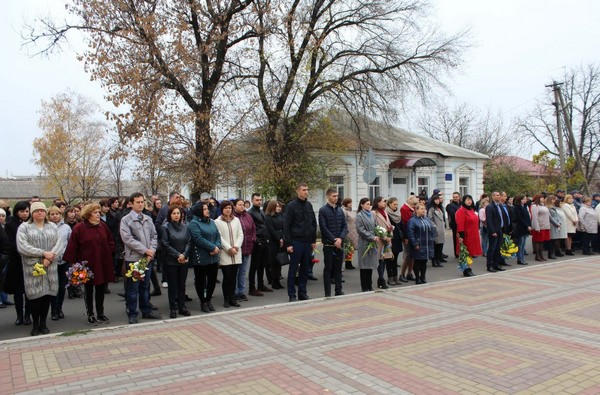 В Великой Новоселке почтили память освободителей Украины