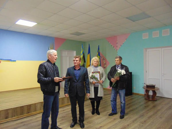 Работников культуры Марьинского района торжественно поздравили с профессиональным праздником