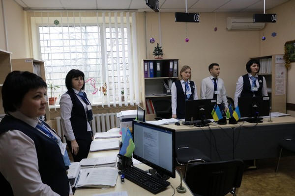 Новый глава Марьинского района проинспектировал работу управления социальной защиты населения