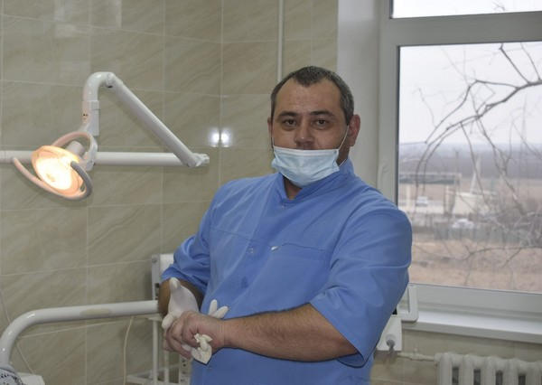 В больнице Угледара открыли отремонтированное стоматологическое отделение