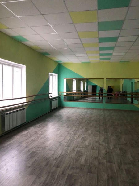 В Курахово начат ремонт Молодежного центра