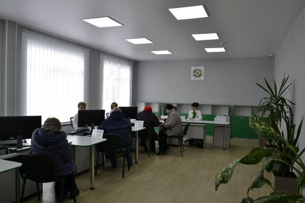 В Великой Новоселке открылся обновленный фронт-офис Пенсионного фонда