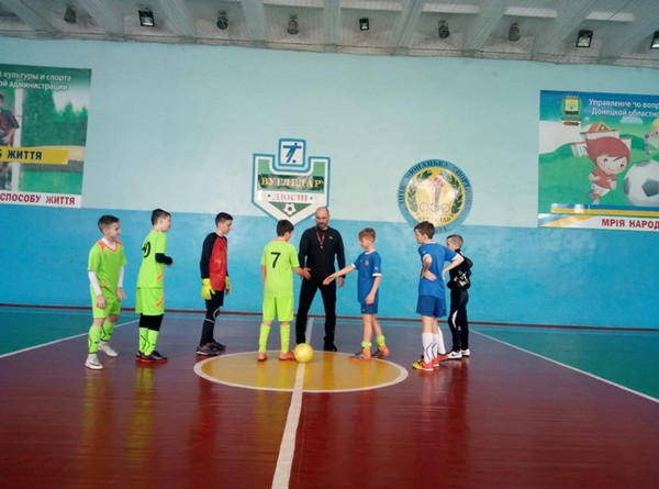 В Угледаре прошел турнир по мини-футболу