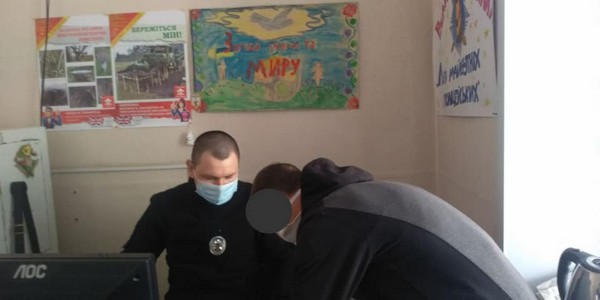 В Великой Новоселке полицейские проводят профилактические беседы с «трудными» подростками