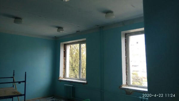 В Курахово продолжается ремонт городской больницы
