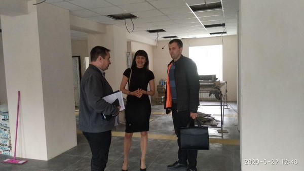 В Курахово подходит к завершению капитальный ремонт будущего Центра предоставления административных услуг