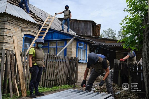 Как в Красногоровке восстанавливают разрушенные дома