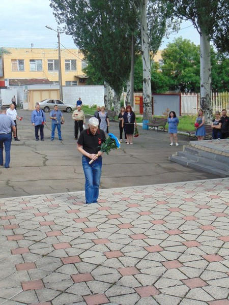 В Марьинке почтили память жертв войны