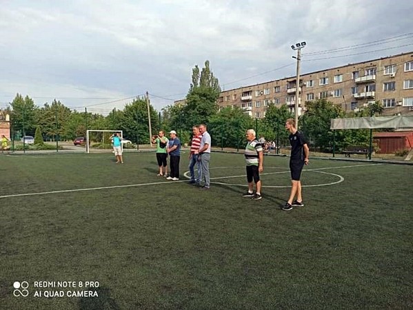 В Курахово состоялся праздничный турнир по мини-футболу