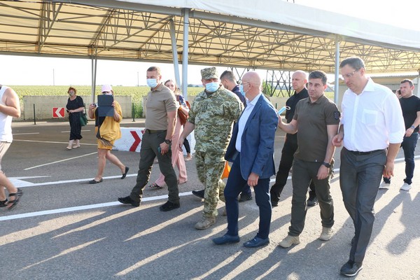 Стали известны подробности визита вице-премьер-министра Украины в Марьинский район