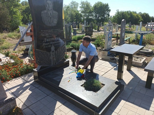 В Великоновоселковском районе почтили память погибших защитников Украины