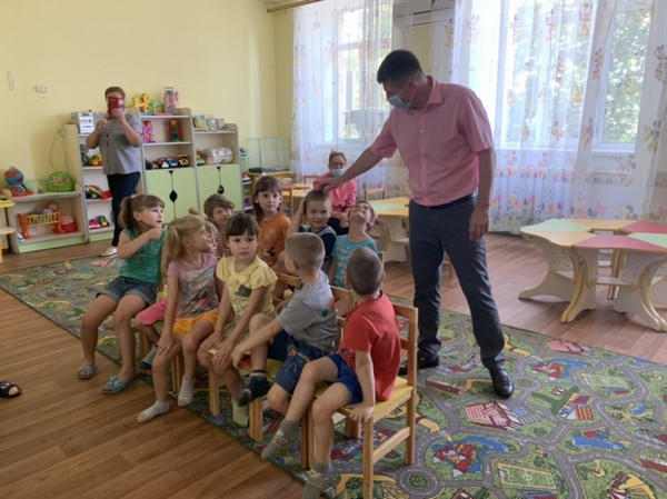 Глава комитета по правам человека посетил Великую Новоселку