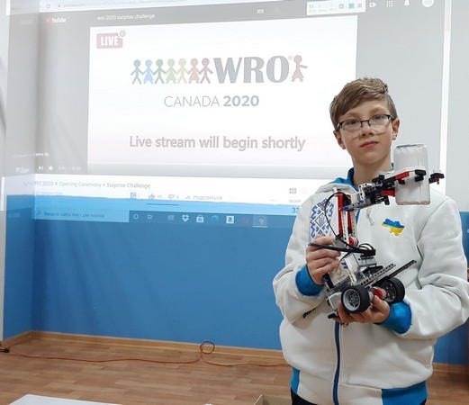 Команда из Угледара заняла второе место на международном турнире по робототехнике