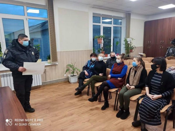 Полицейские призывают жителей Великоновоселковского района не замалчивать факты насилия