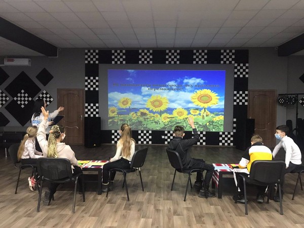 В Курахово организовали интеллектуальную игру для старшеклассников