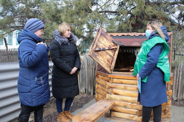 Благотворители ремонтируют колодцы в Марьинской громаде