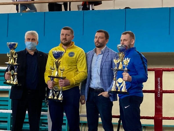 Кикбоксеры из Курахово собрали урожай медалей на чемпионате Украины