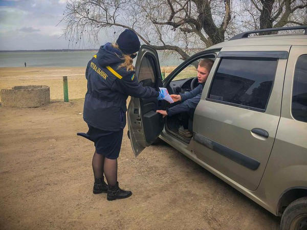Спасатели провели рейд вблизи Кураховского водохранилища