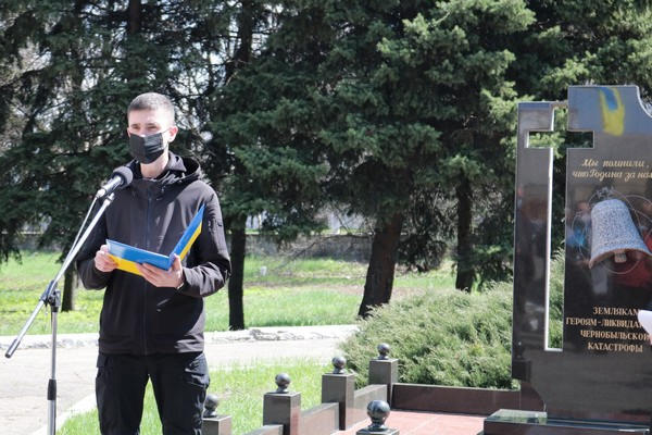 В Марьинке почтили ликвидаторов последствий аварии на Чернобыльской АЭС
