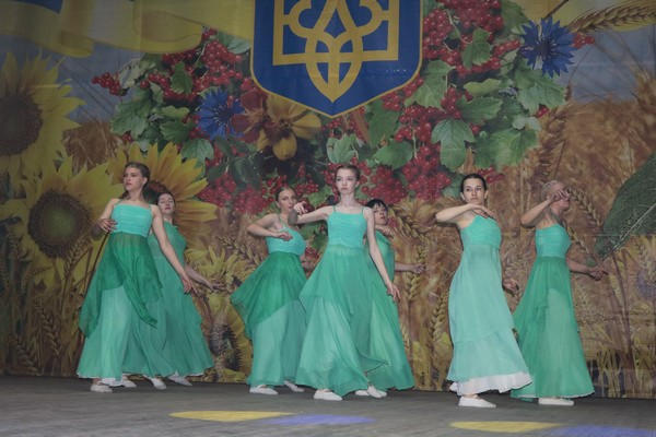 В Марьинке отметили День Конституции Украины