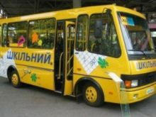 Учебные заведения Марьинского района получили два новых школьных автобуса