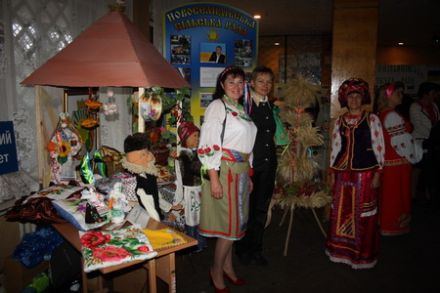Фотоотчет с празднования 90-й годовщины Марьинского района