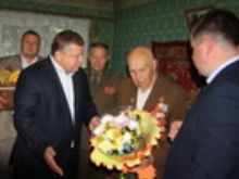 Ветеранов Марьинского района поздравили с 70-й годовщиной освобождения Донбасса