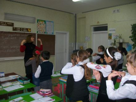 В Марьинском районе выбирают "Учителя года" (фото)