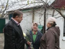 Роман Гаврин посетил женщину-ветерана из Курахово (фото)