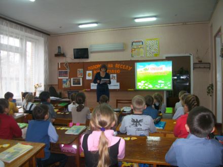 В Марьинском районе выбирают "Учителя года" (фото)