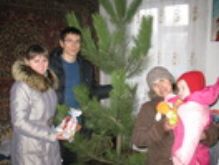 Детей из малообеспеченных семей Марьинского района поздравили с Днем Святого Николая
