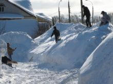 Работники Марьинского РЭС на три дня оказались в снежном плену