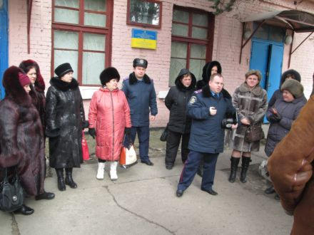 Жители Курахово с милицией обсудили вопросы правопорядка (фото)