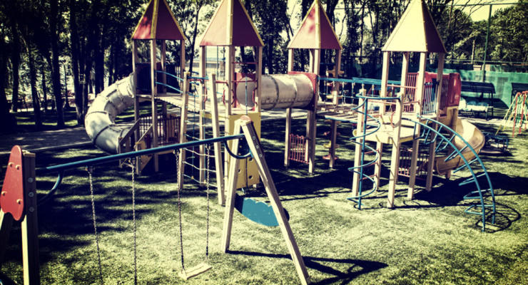 Детская площадка на базе отдыха "Золотое Руно"