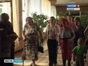 Жительница Красногоровки рассказывает в России, как сбежала от “правого сектора” (фото)