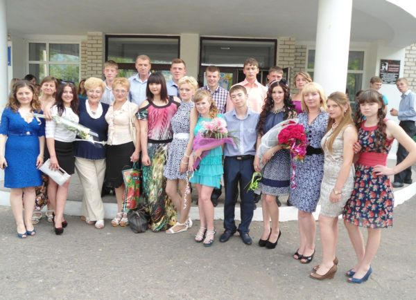 ДТЭК Кураховская ТЭС подарила выпускникам Марьинской школы-интернат незабываемый праздник (фото)