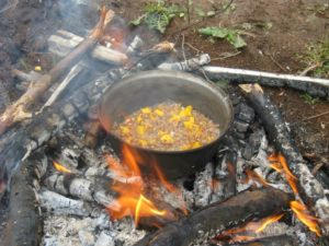 Жители Красногоровки вынуждены готовить еду на кострах