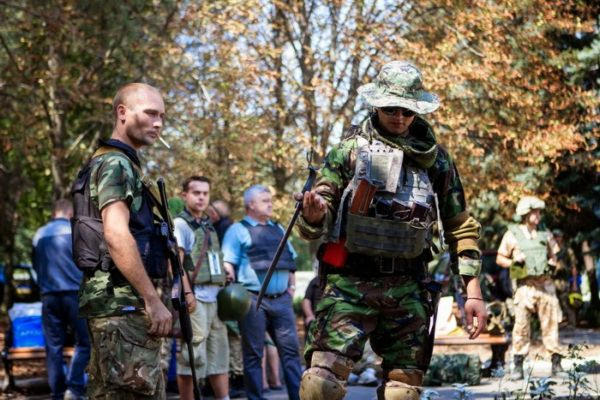 Военные будни бойцов батальона "Донбасс" в Курахово (фоторепортаж)