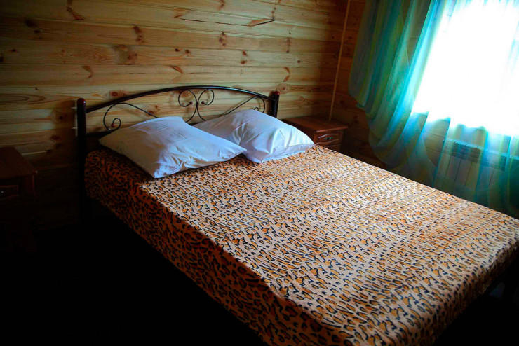 Спальня в коттедже №1-5 базы отдыха "Дубровка"