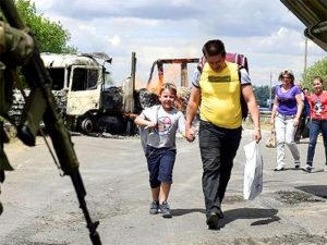 Гуманитарный коридор для выхода гражданского населения из Донецка проходит через Марьинку