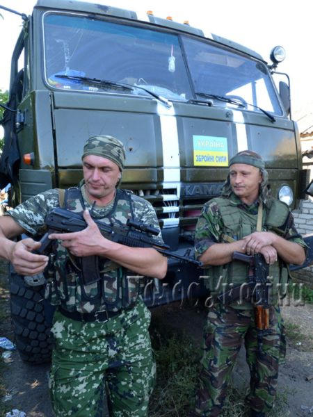В районе Марьинки украинские военные "отжали" у боевиков бронированный "КамАЗ" (фото)
