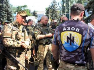 Бойцов батальона “Азов” наградили за освобождение Марьинки (фото)