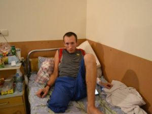 Боец батальона “Азов” потерял ногу в Марьинке (фото, видео)