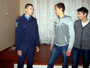 Правоохранители провели беседу со школьникам Курахово