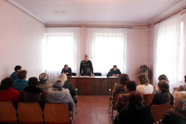 Жителям Марьинского района представили новых "участковых"